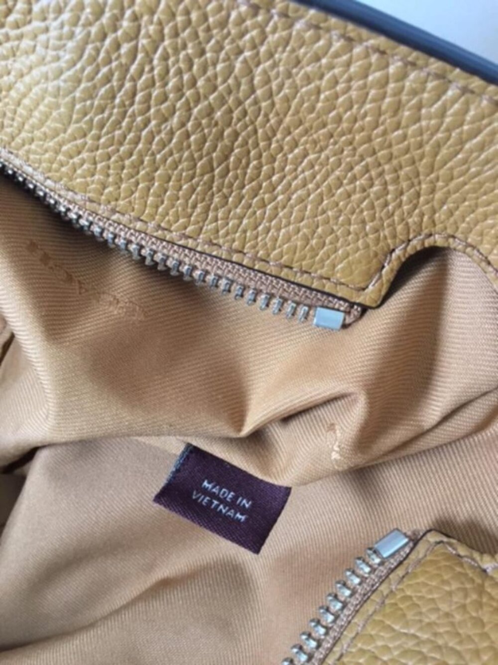 Coach Turnlock Chain Tote Bag in Tan/Light Saddle Polished Pebble Leather #56830 - Picture 11 of 13